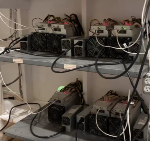 Antminer L3++ with PSU