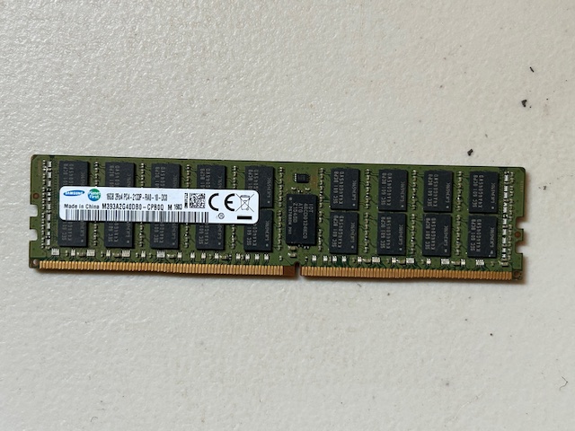 128GB (8x16GB) Samsung PC4-19200 DDR4-2400MHz Registered ECC M393A2K40BB1-CRC0Q
