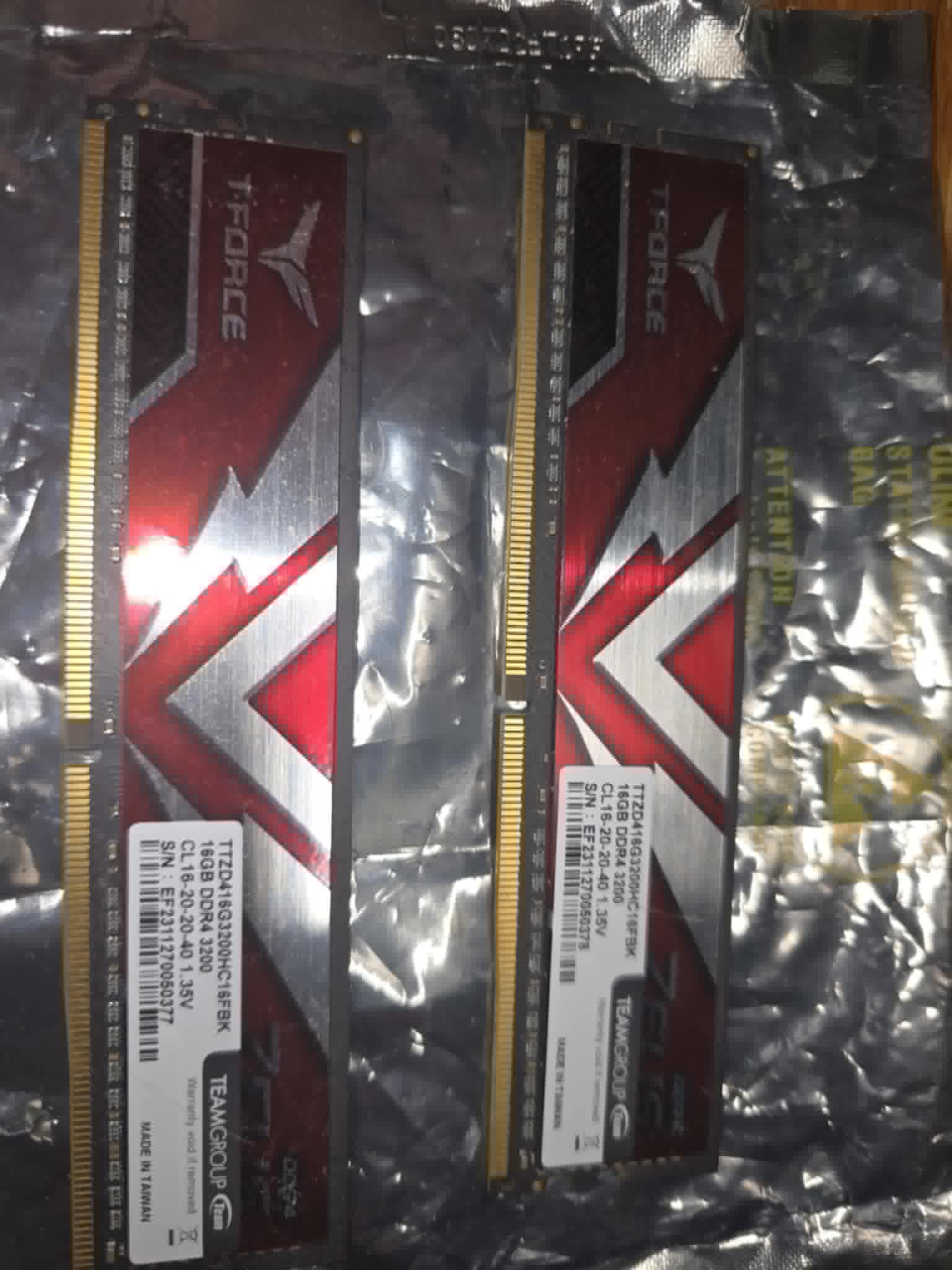 T-Force Zeus 32 GB Memory Kit (2x16) DDR4 3200 CL16-20-20-40
